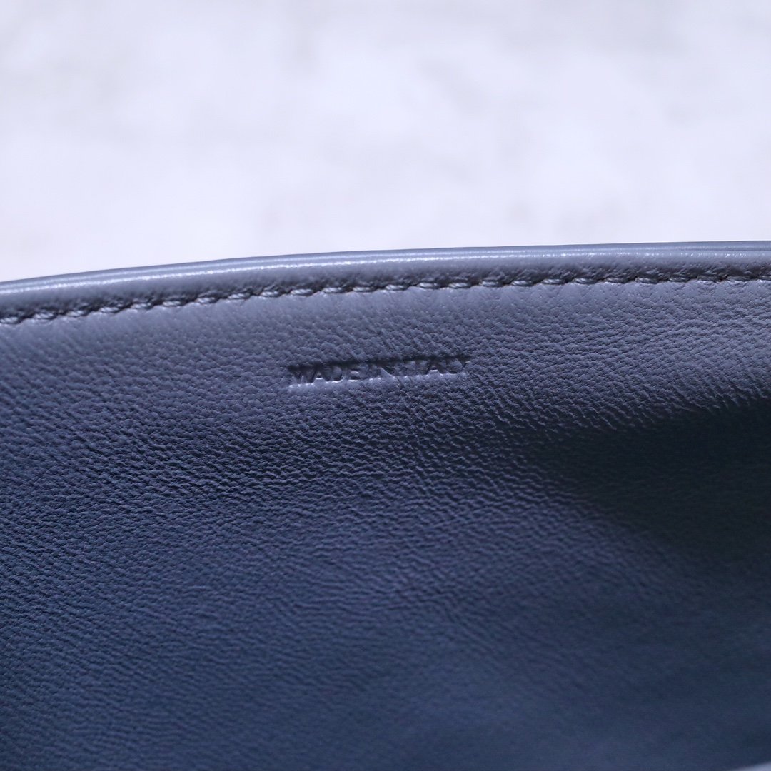Ce1i*e Small Besace 16 Bag