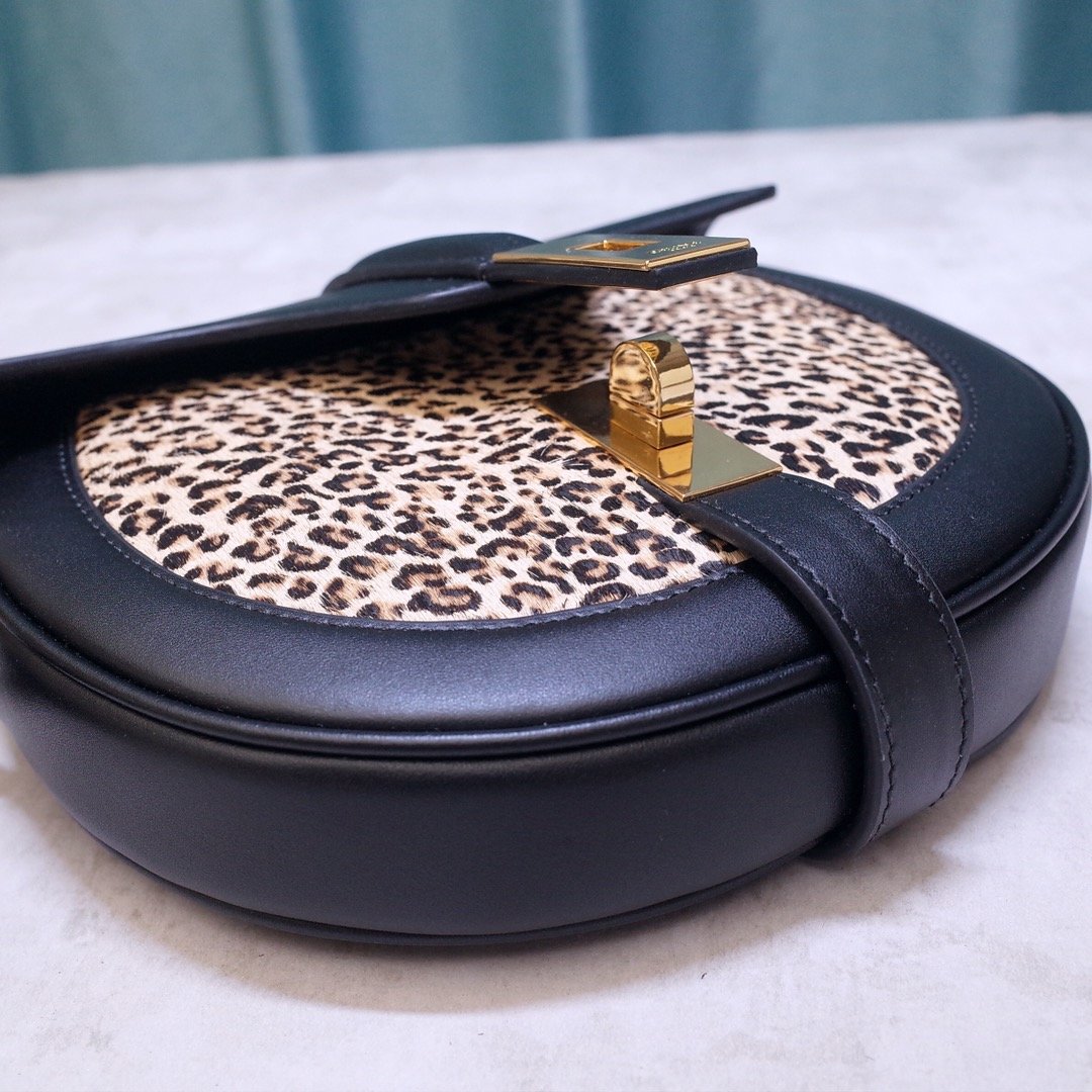 Ce1i*e Small Besace 16 Bag 04