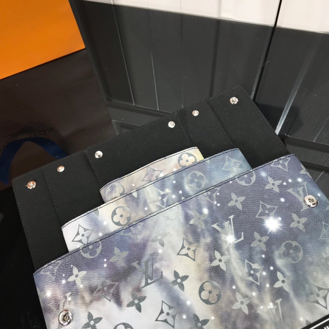 LV Pouch Alpha Triple N44417