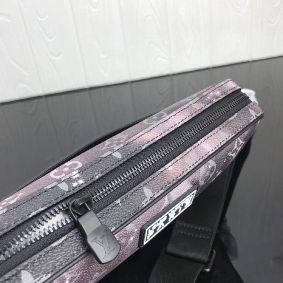 LV Alpha Messenger Bags