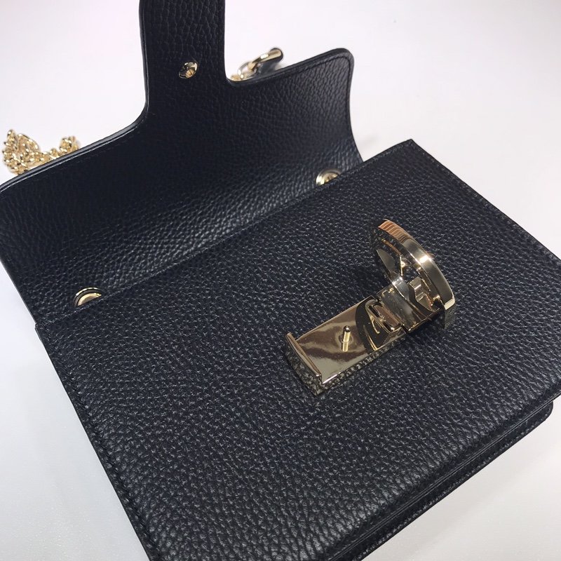 Gvc*1 510304 Interlocking Chain Black Leather Cross Body Bag
