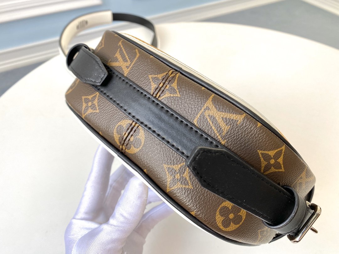 LV M55653 Boite Chapeau Souple