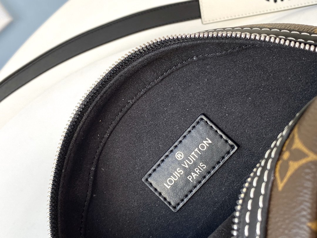 LV M55653 Boite Chapeau Souple
