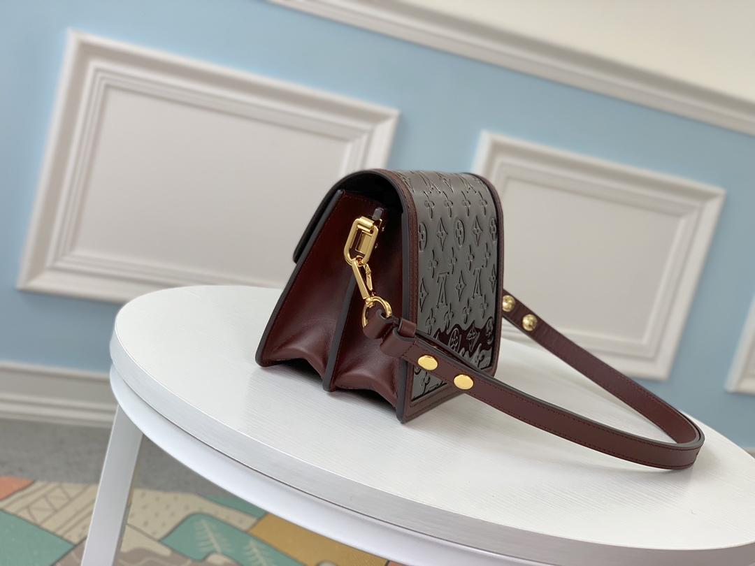 LV M44580 Dauphine Mini 003