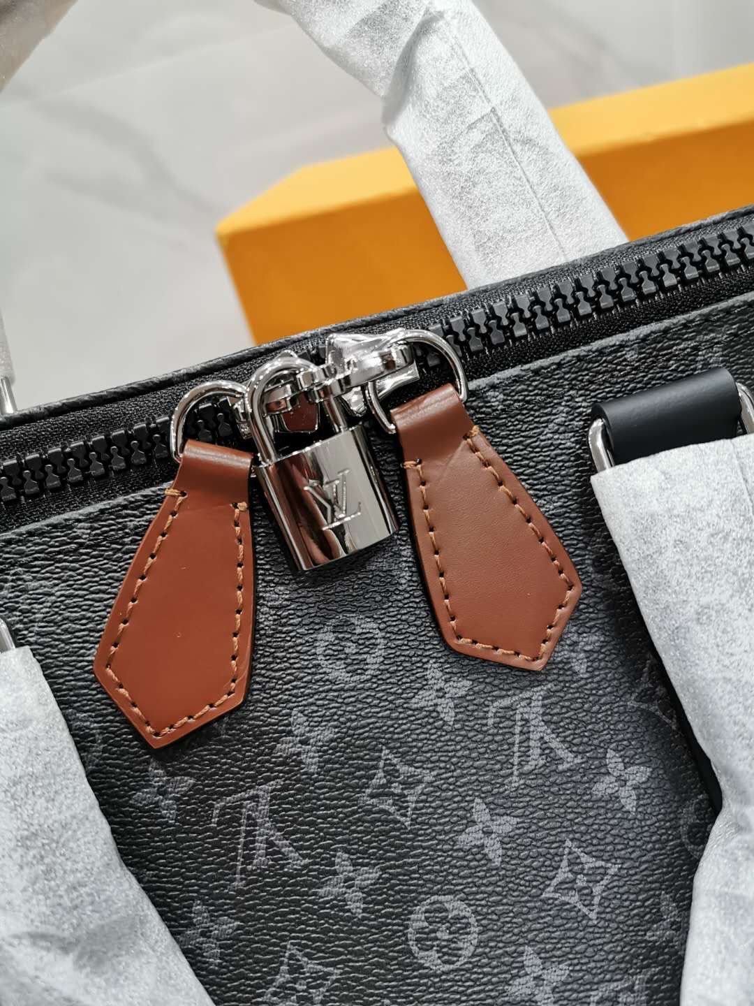 L0vis Vvtt0n M58669 Keepall 50