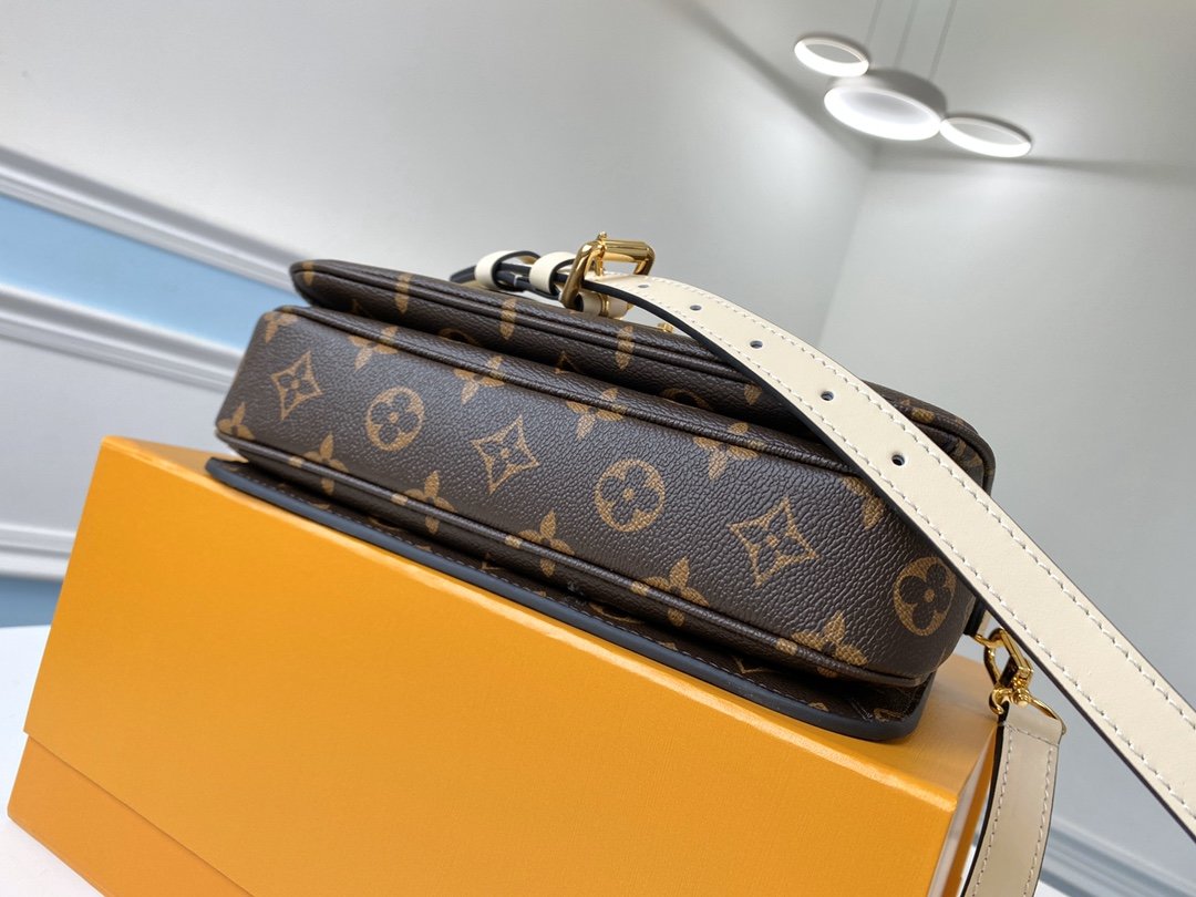 L0vis Vvtt0n Pochette Métis M45152