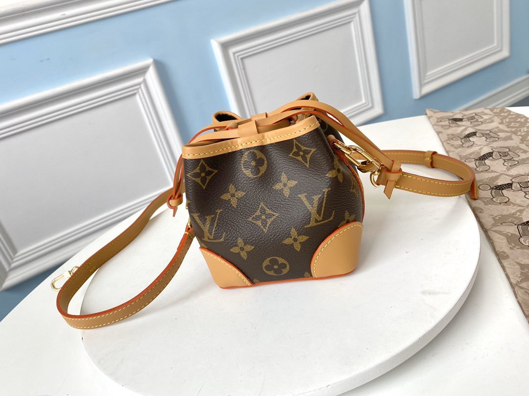 L0vis Vvtt0n mini bag M57099