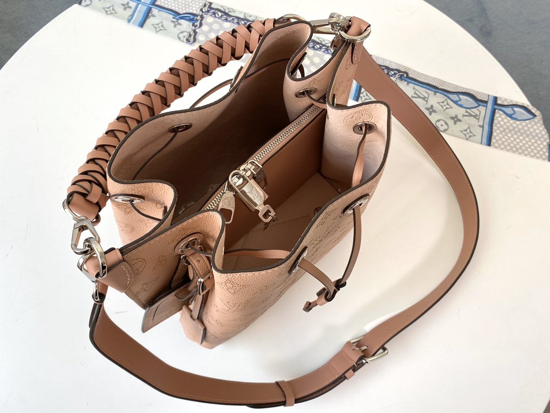 L0vis Vvtt0n Muria Mahina Handbags M55801 pink