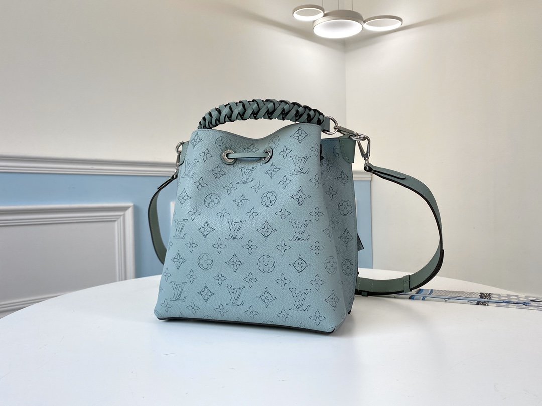 L0vis Vvtt0n Muria Mahina Handbags M55801 blue