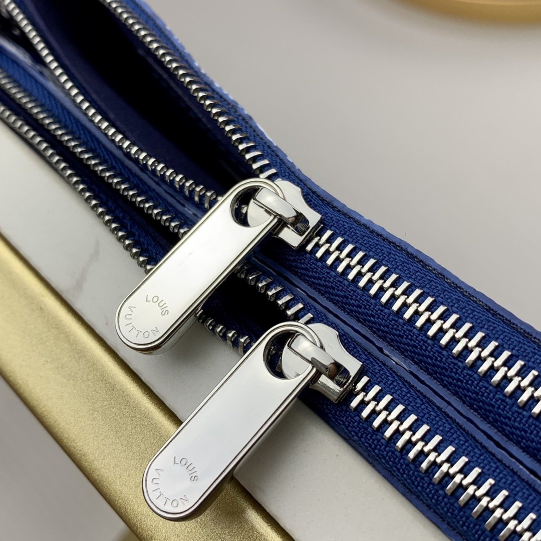 L0vis Vvtt0n Pochette Double Zip Bag M69124