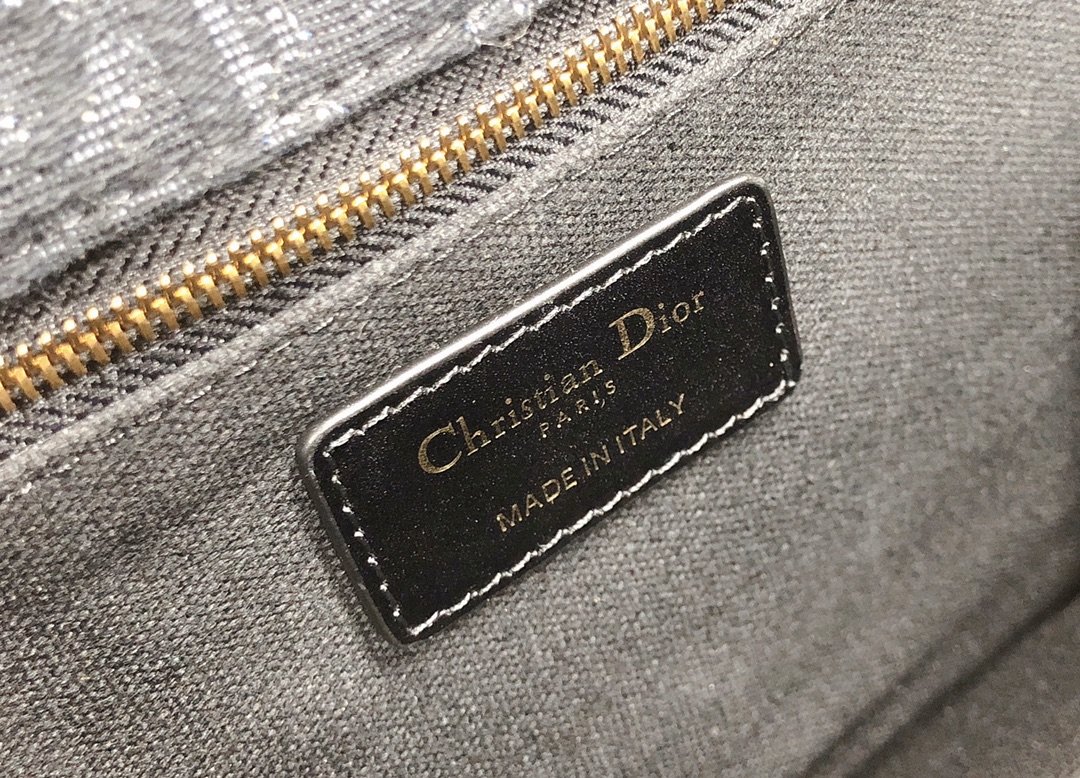 D10r 30 Montaigne Bag 24cm