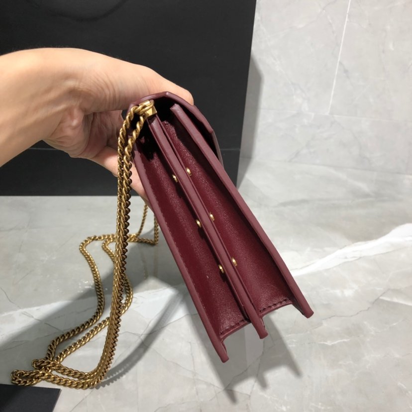 Y51 Sa1nt Lau*nt Cassandra Clasp Bag Wine Red