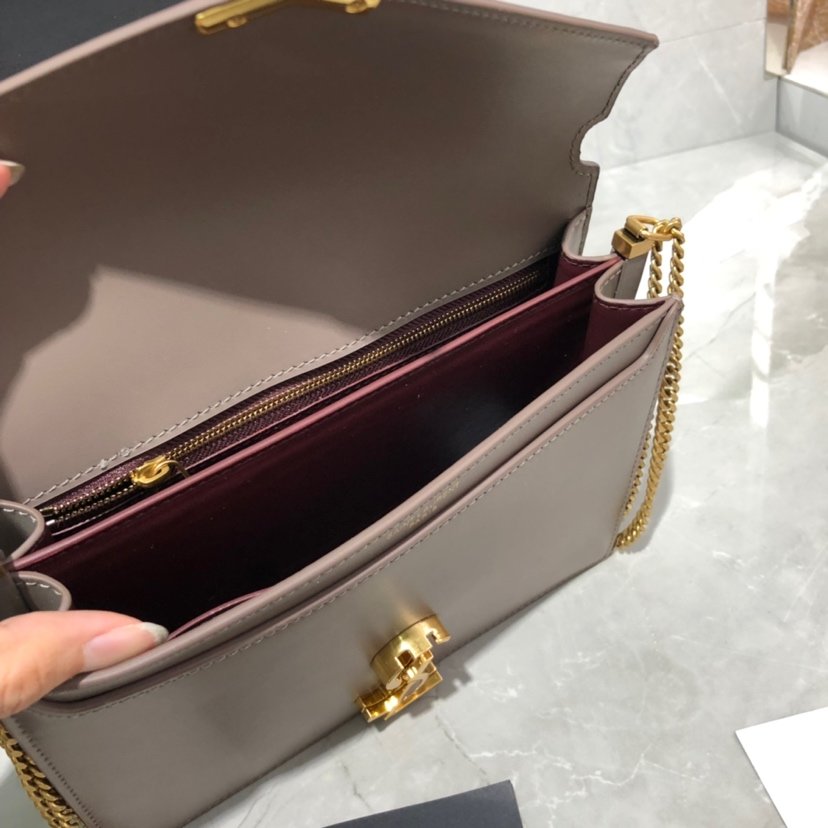 Y51 Sa1nt Lau*nt Cassandra Clasp Bag khaki