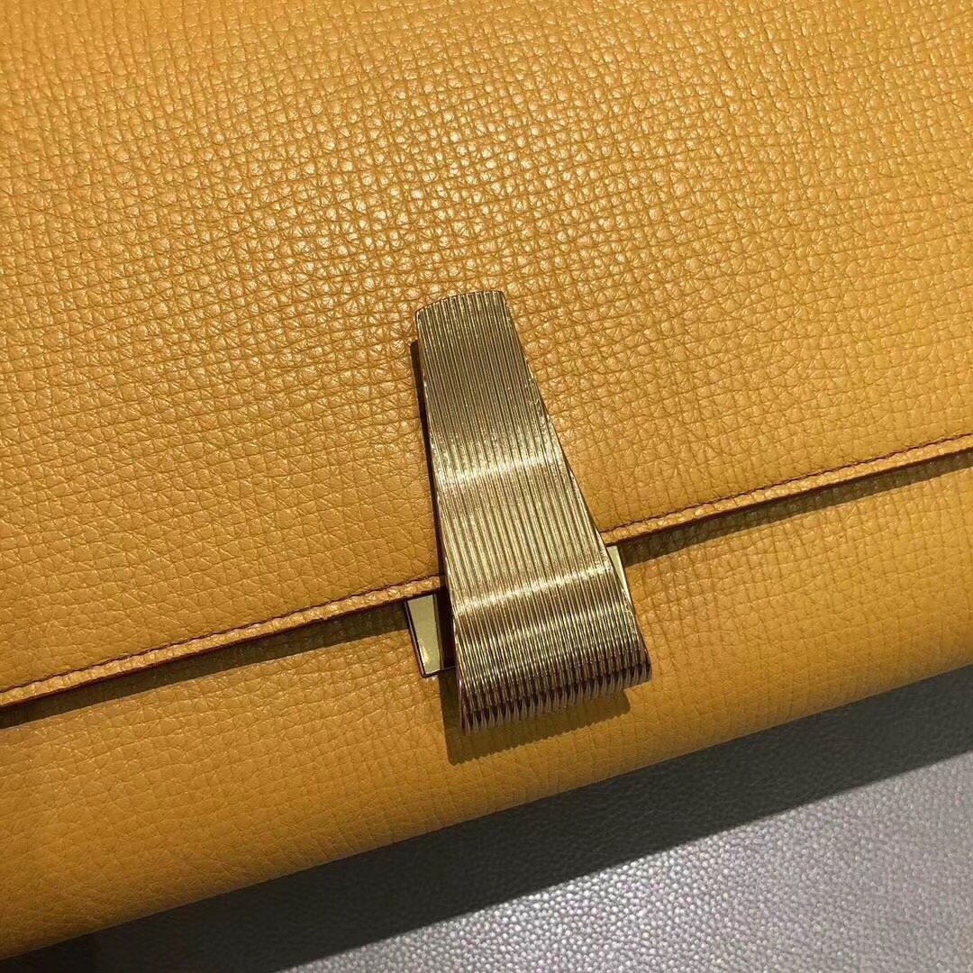 B0tt*ga Ven*ta angle bag 592139
