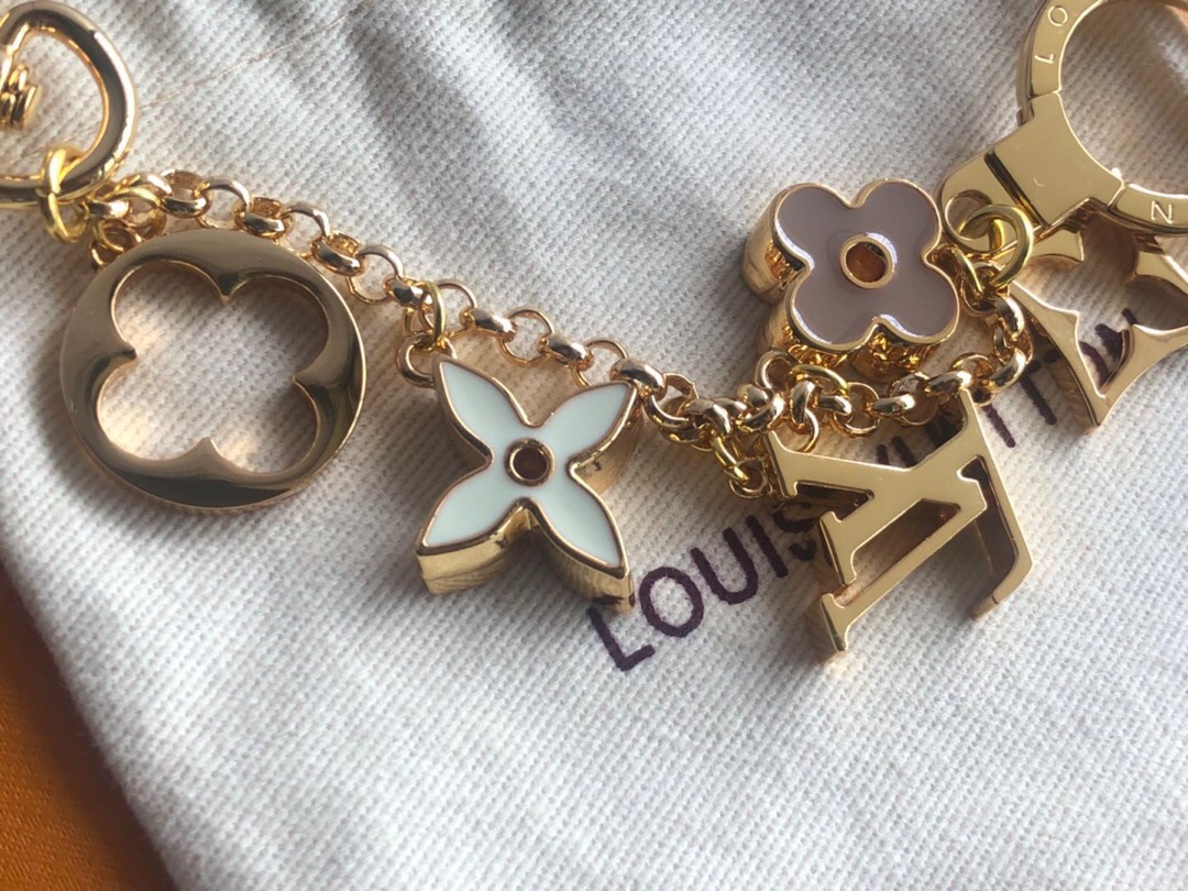 LV M65111 Fleur de Monogram Key Holder