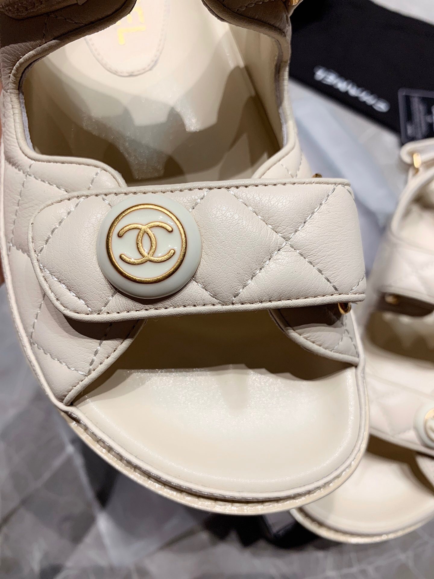 Ch**el Sandals 008