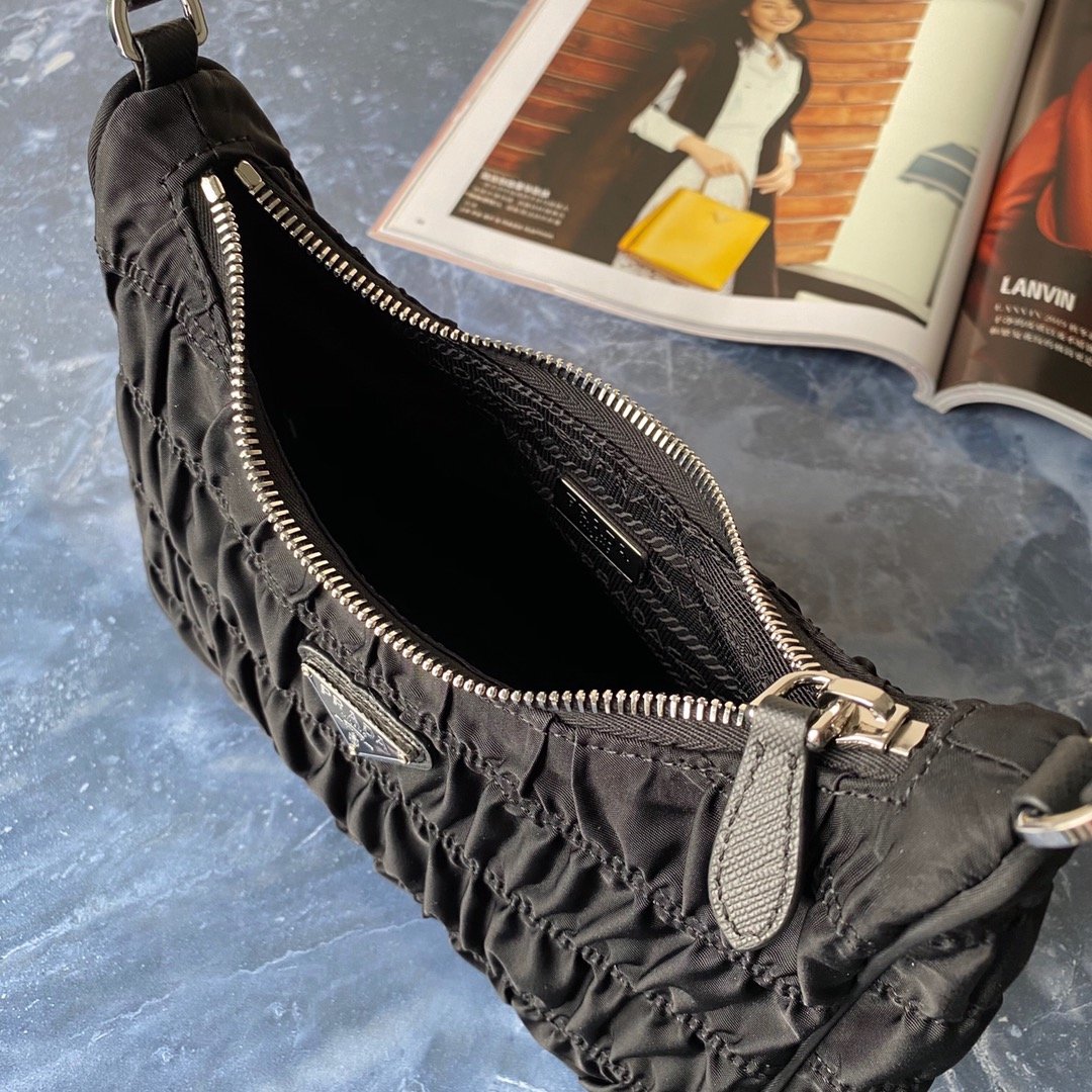 Pra*a Nylon 1NE204 Hobo Bag 22cm