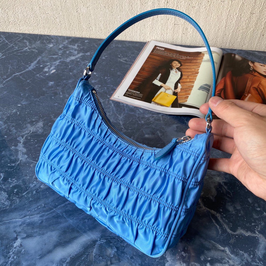 Pra*a Nylon 1NE204 Hobo Bag 22cm 002