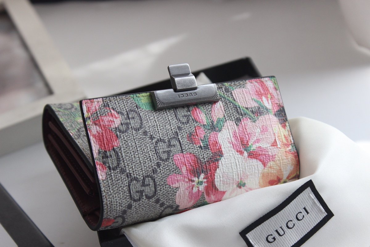 Gvc*1 Padlock wallet 004