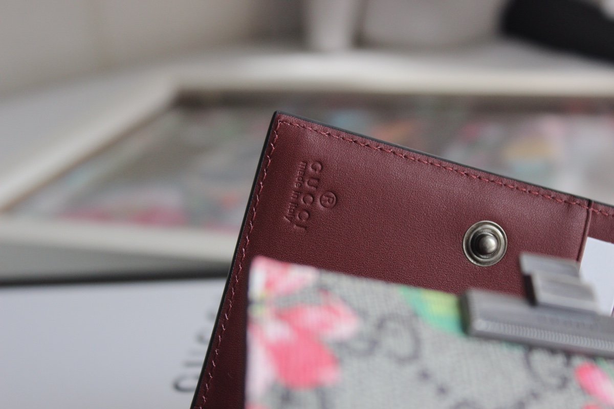 Gvc*1 Padlock wallet 004