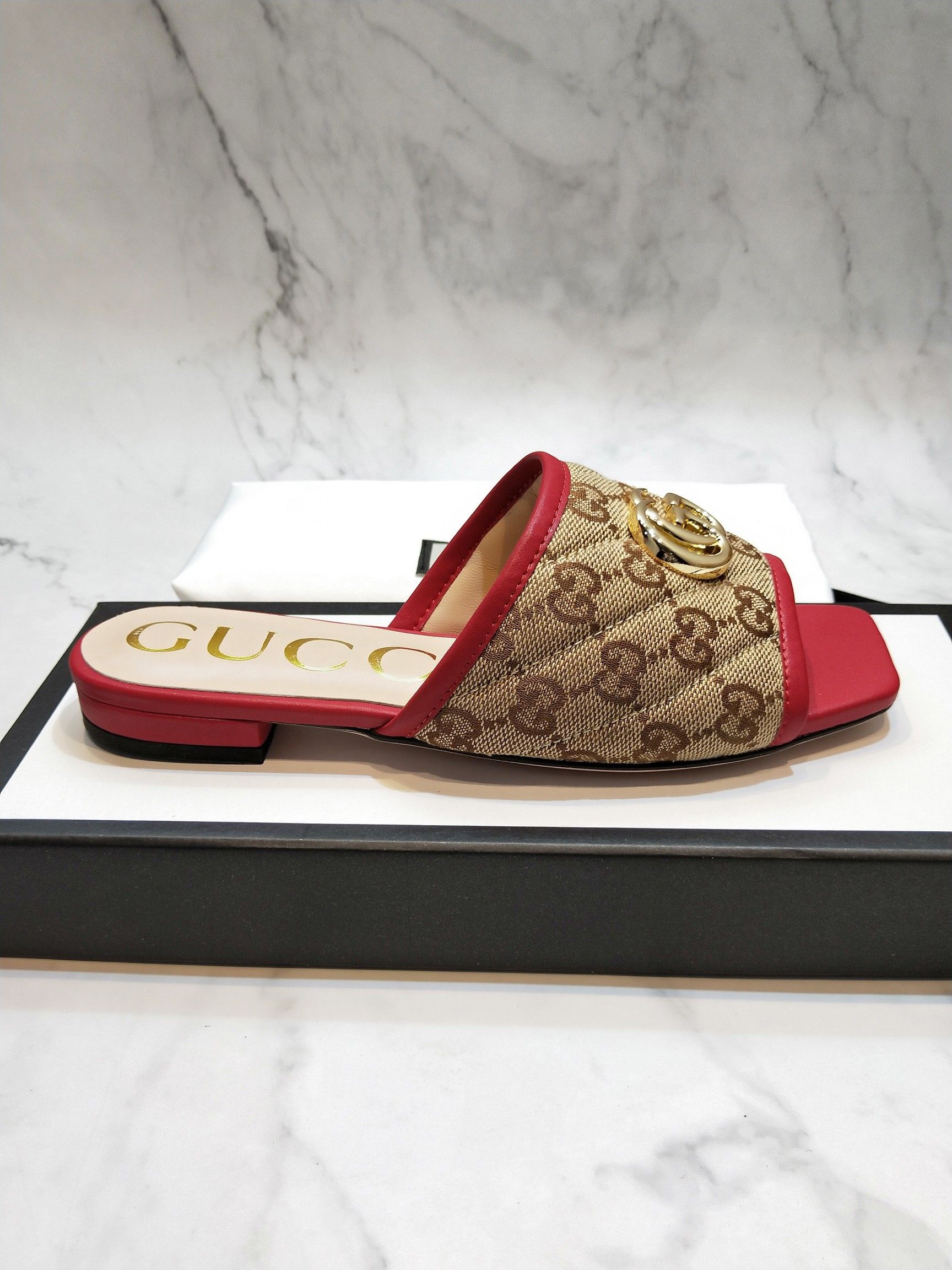 Gvc*1 Sandals 022