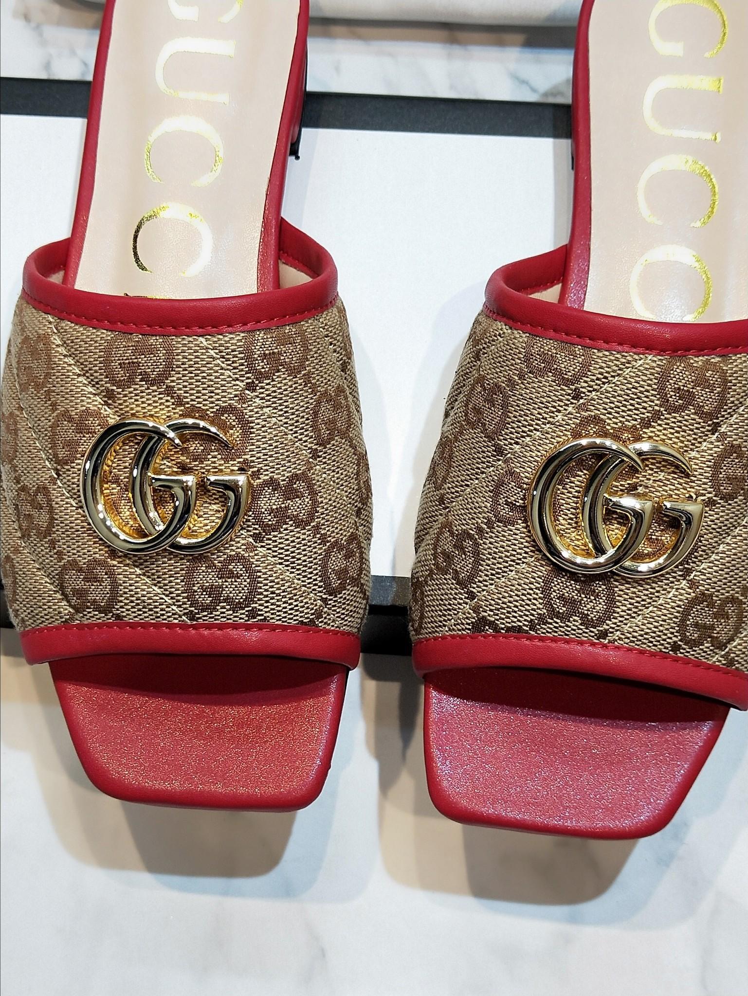 Gvc*1 Sandals 022