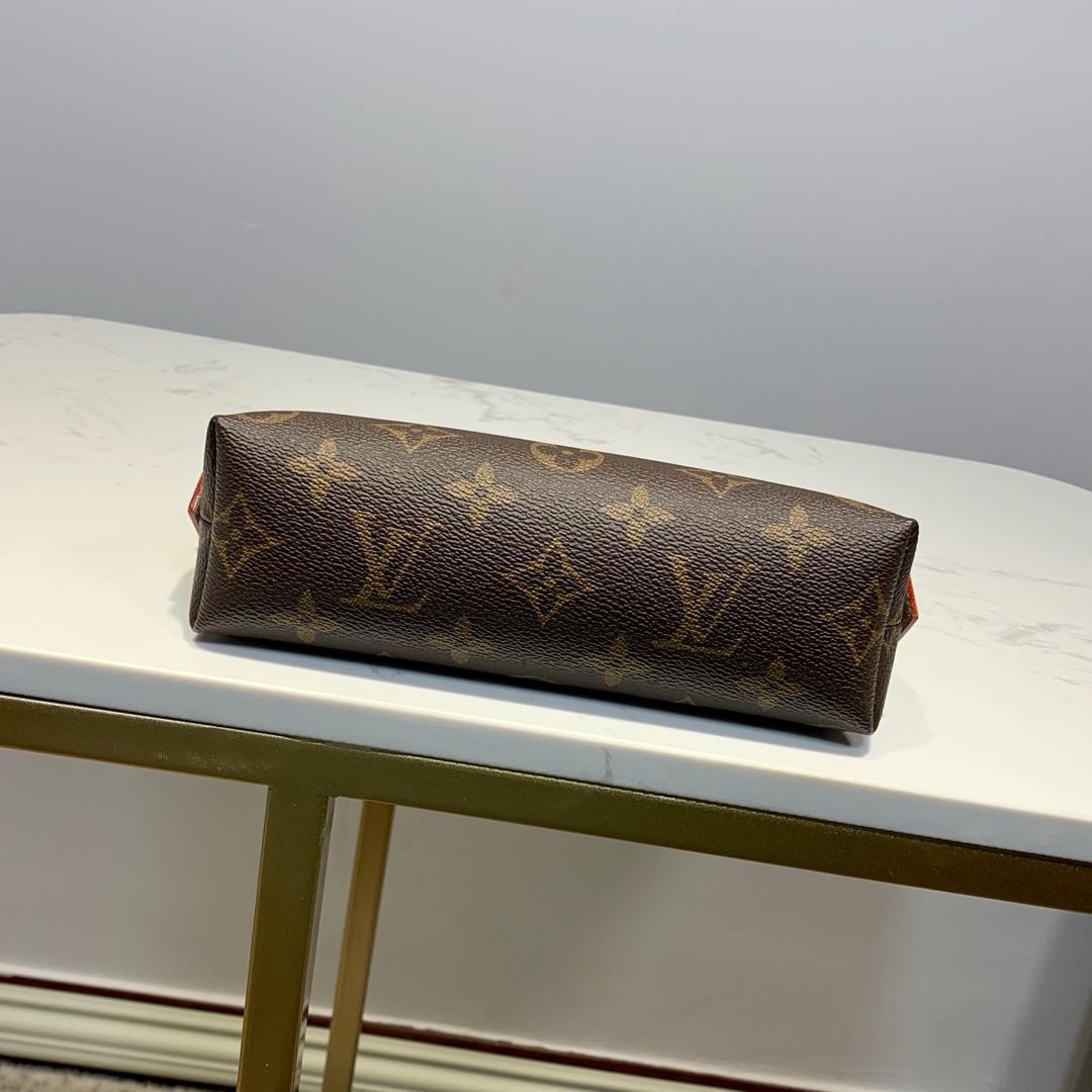 LV M41114 mini Epi leather Makeup bag