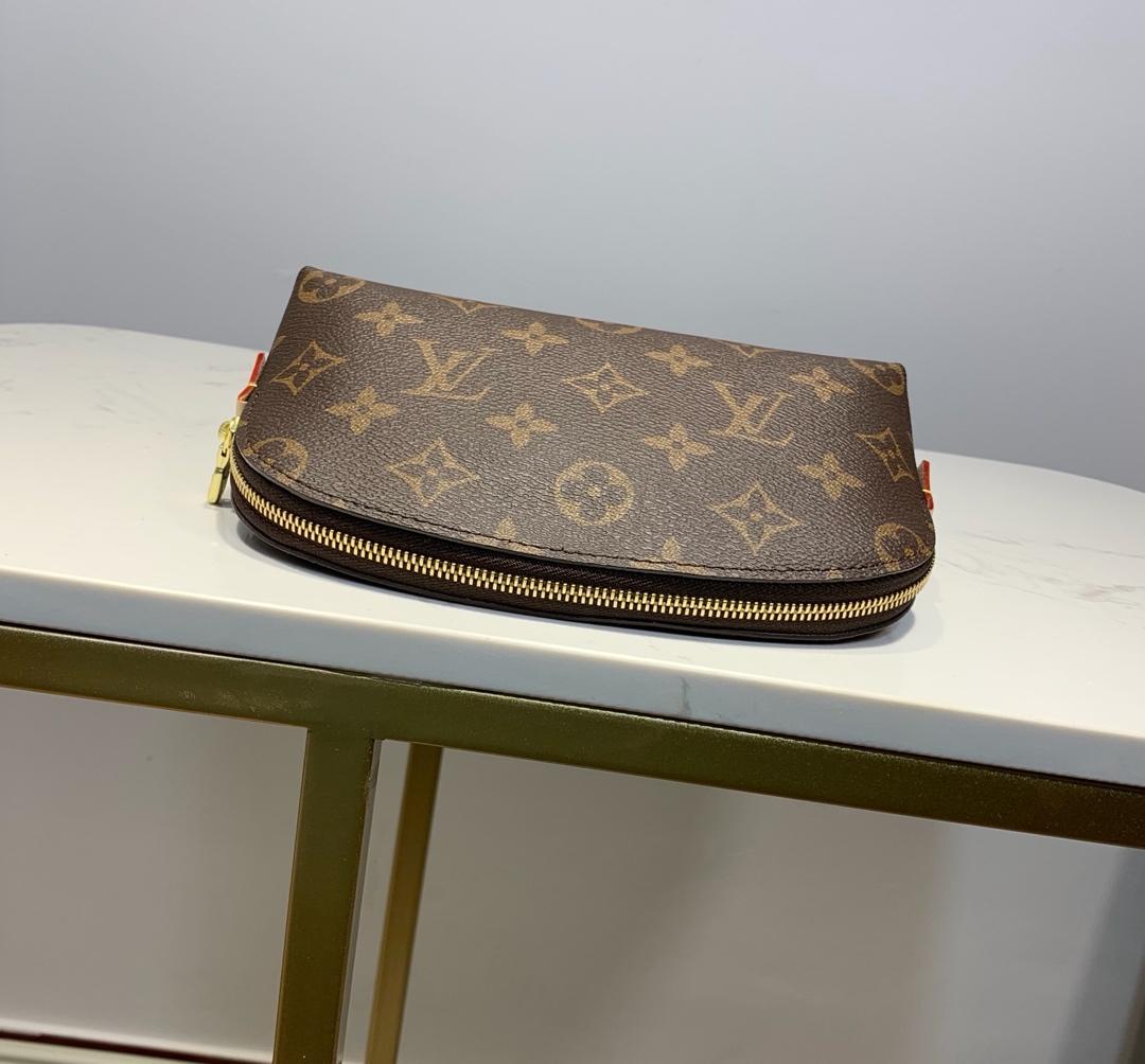 LV M41114 mini Epi leather Makeup bag