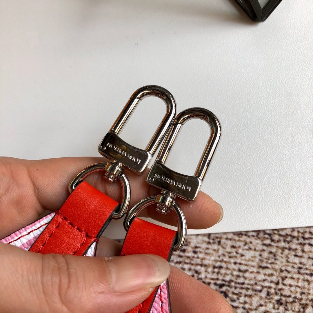 L0vis Vvtt0n Versatile Shoulder Strap