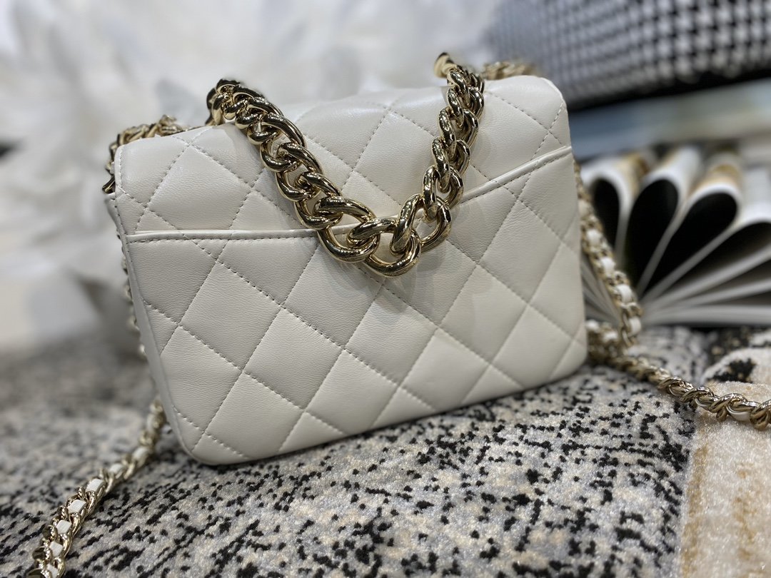 Ch**el Flap Bag Lmbskin