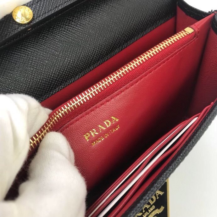 Pra*a Chain Strap Mini Bag 18CM
