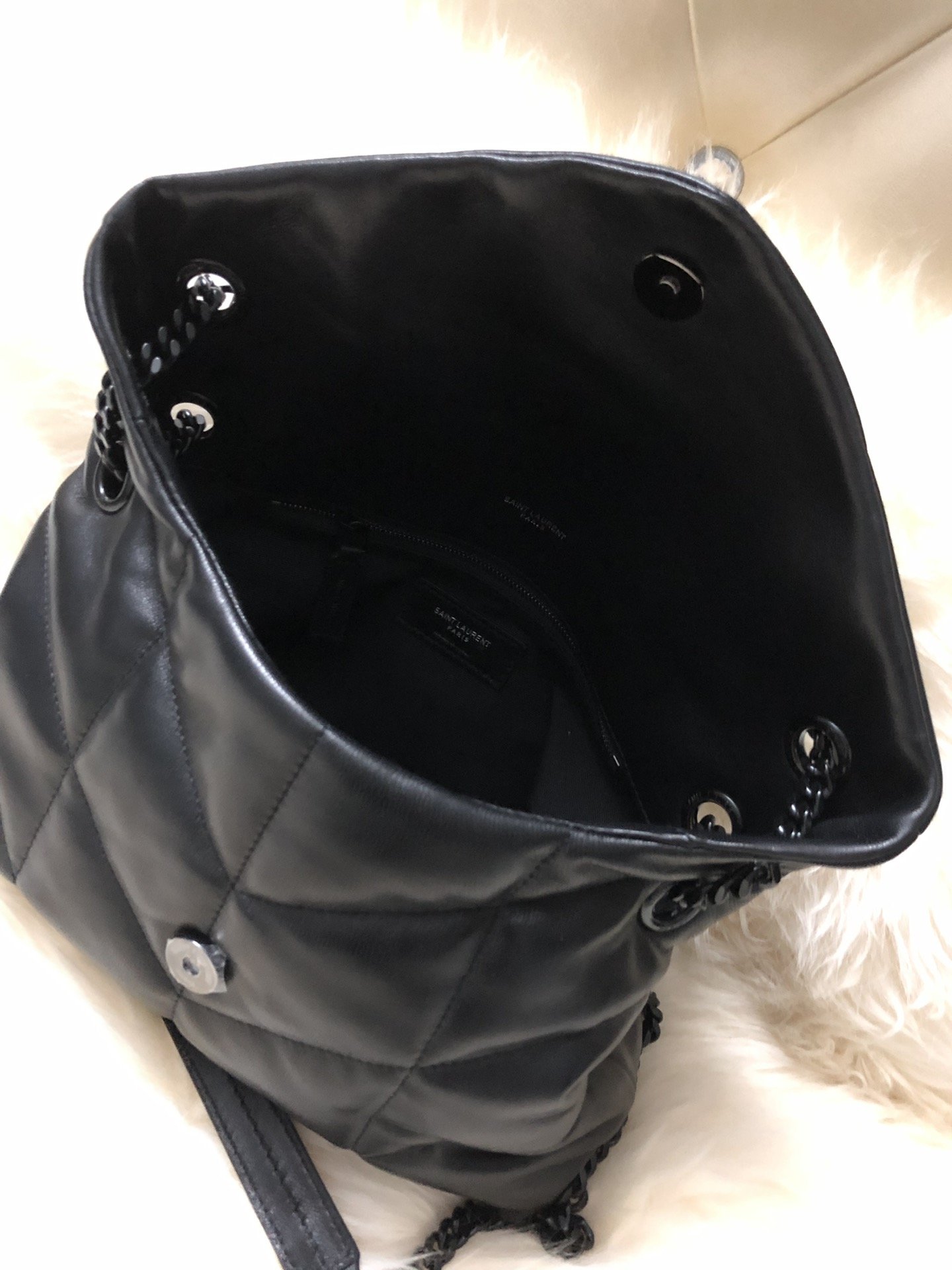 Y51 Puffer Handbag 29cm Black