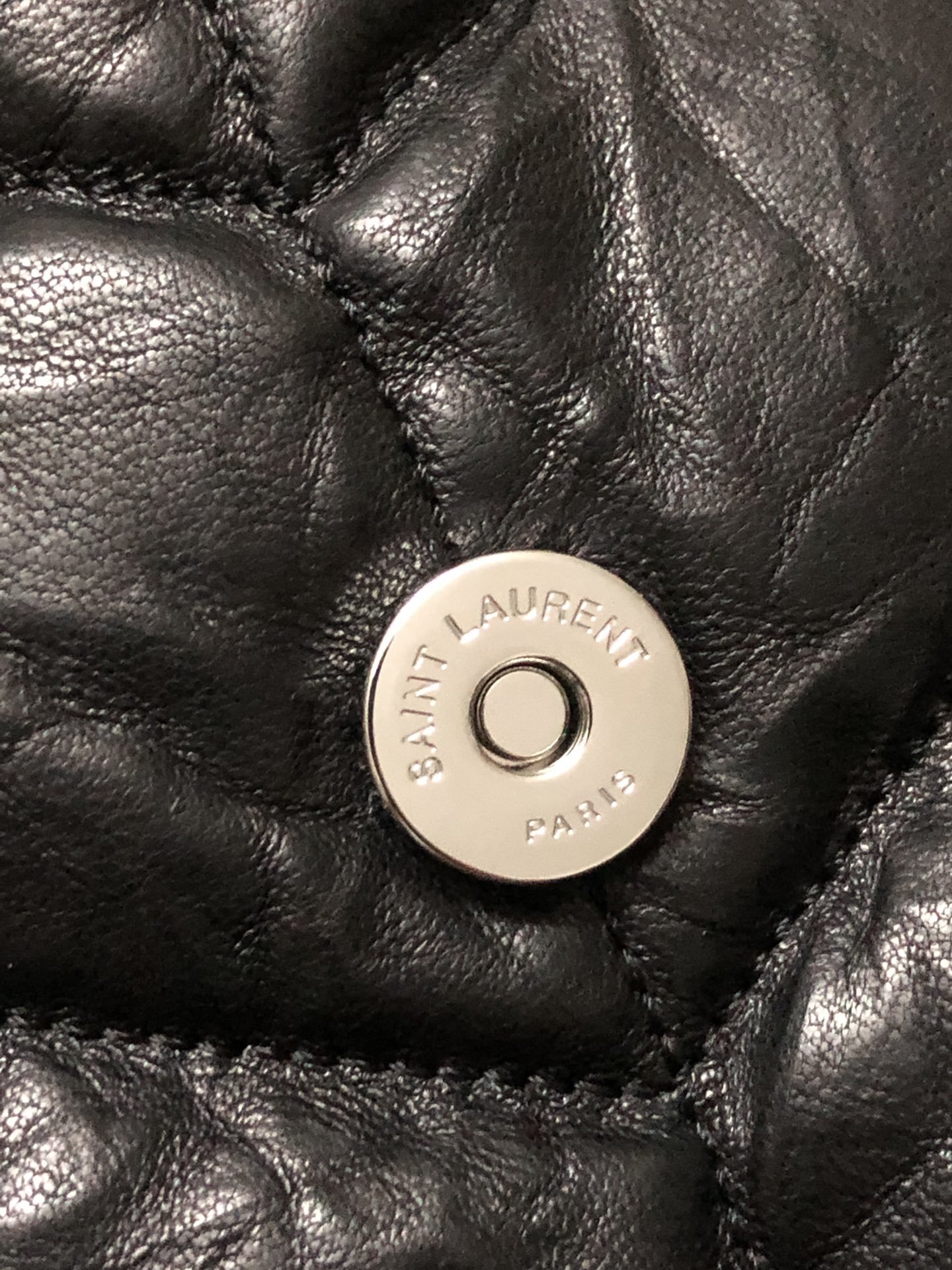 Y51 Puffer Handbag 29cm Black Sliver Hardware