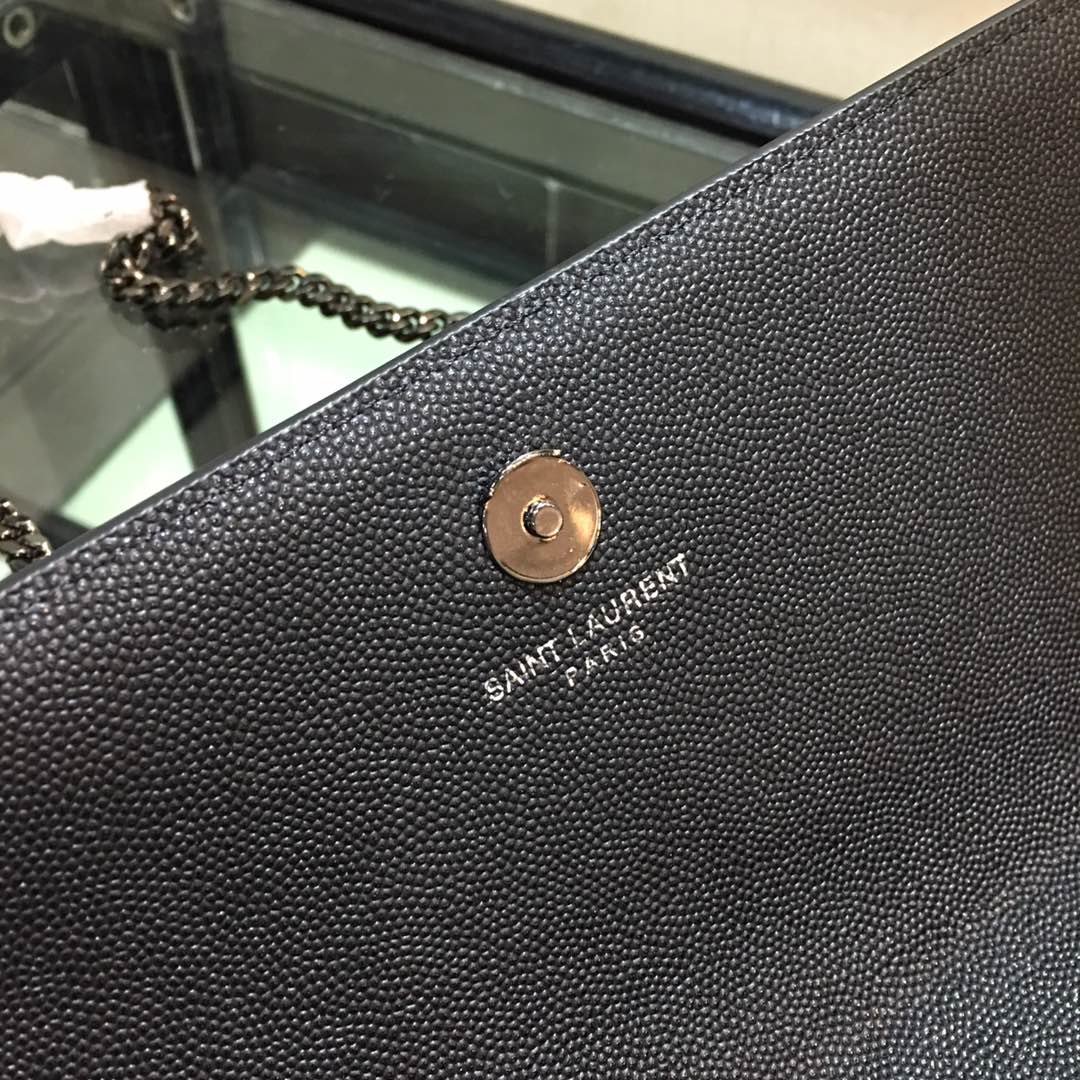 Y51 Chain Shoulder Bag 24cm 004