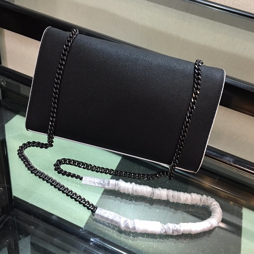 Y51 Chain Shoulder Bag 24cm 008