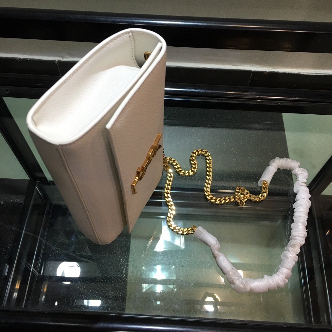 Y51 Chain Shoulder Bag 24cm 012