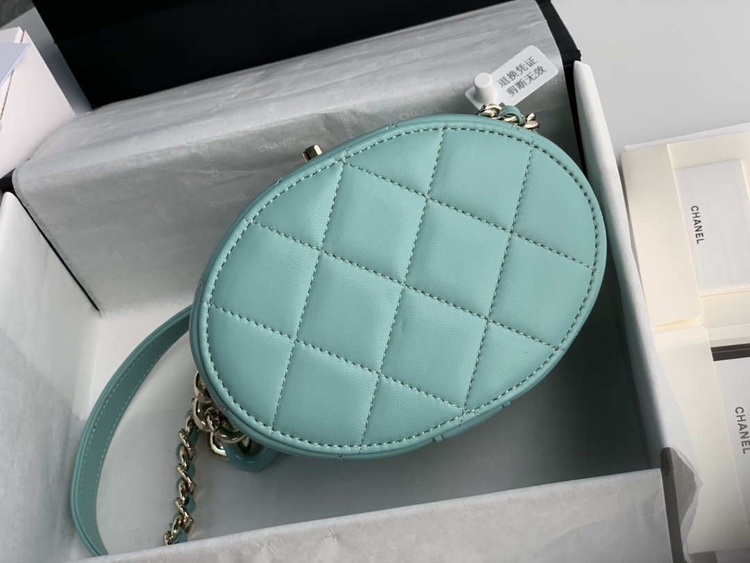 Ch**el Vanity Case Lambskin 13CM