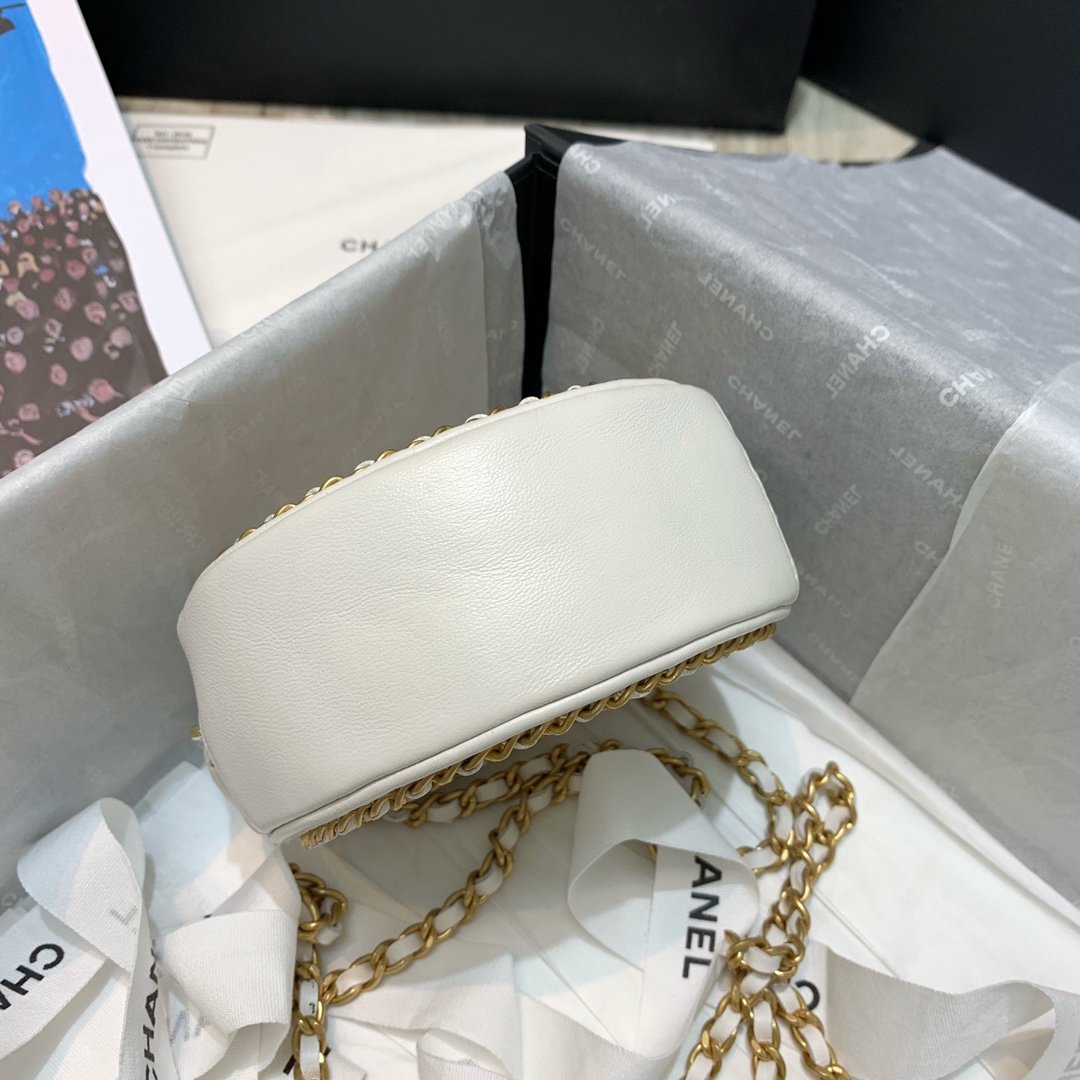 Ch**el Round Chain Bag