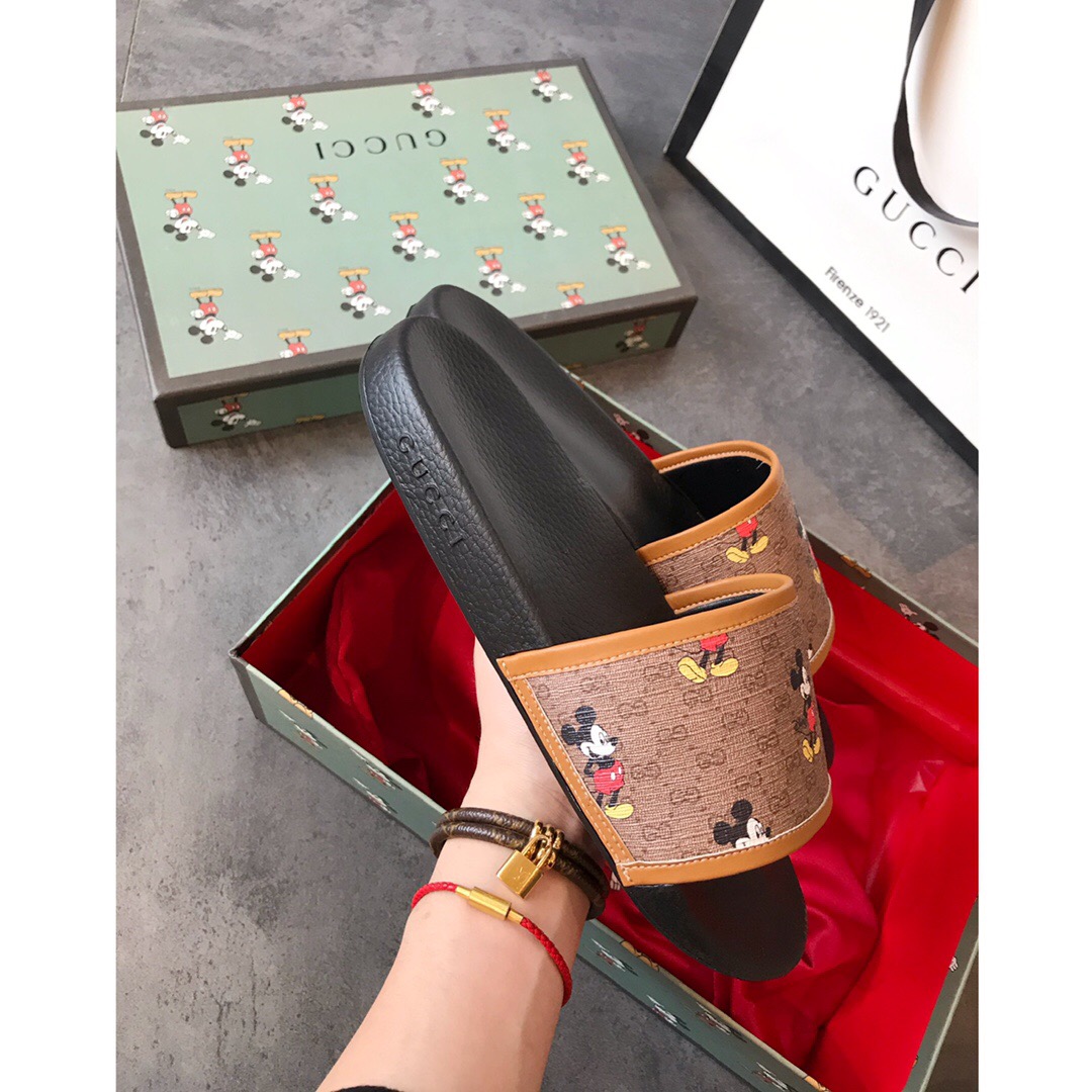 Gvc*1 Disney Slipper 002