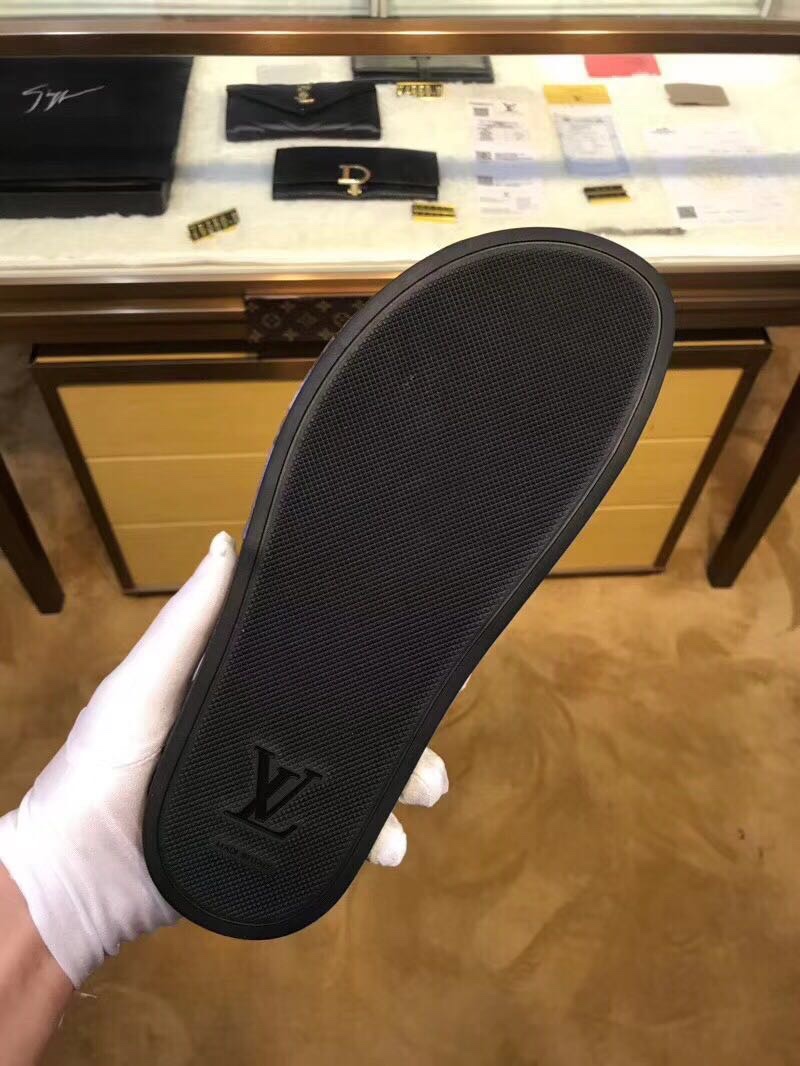 L0vis Vvtt0n Slipper 005