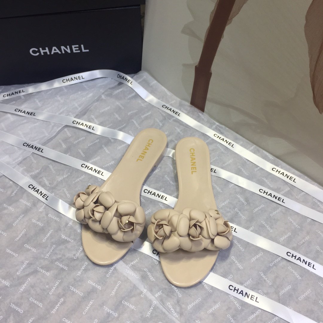 Ch**el Sandals beige