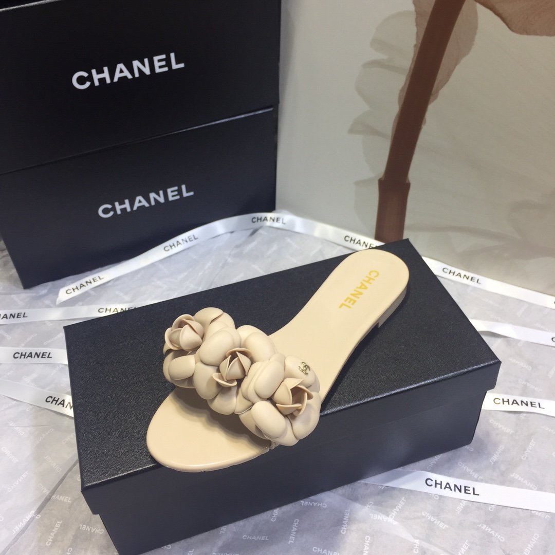 Ch**el Sandals beige