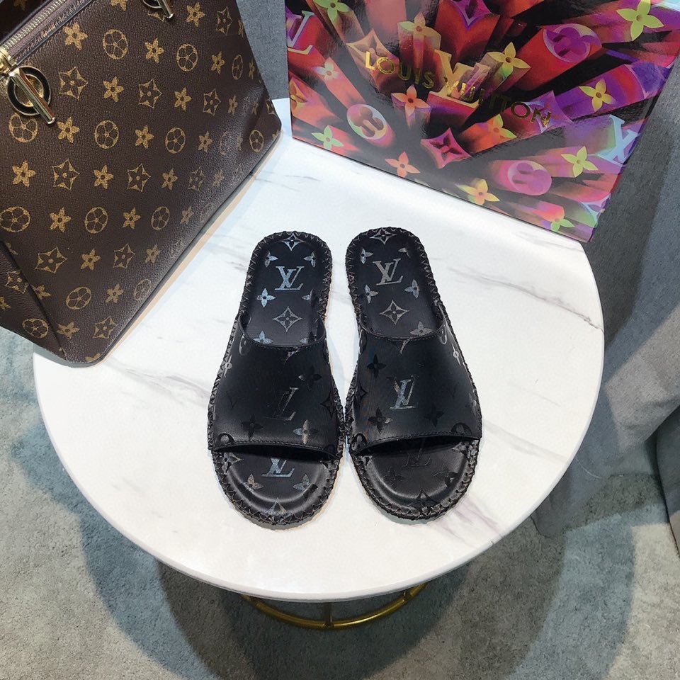 L0vis Vvtt0n Slipper 010