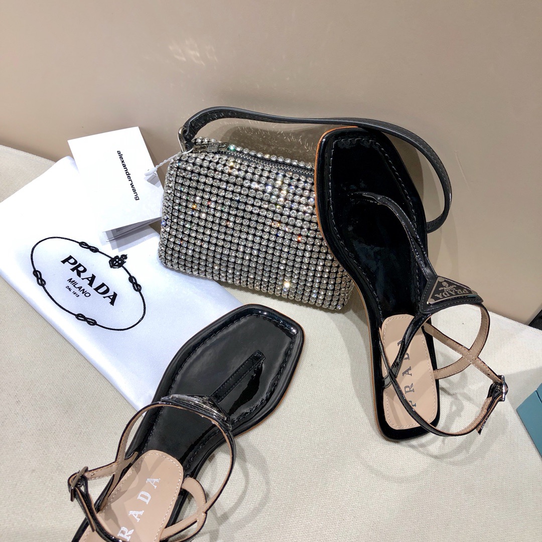 Pra*a Sandals 002