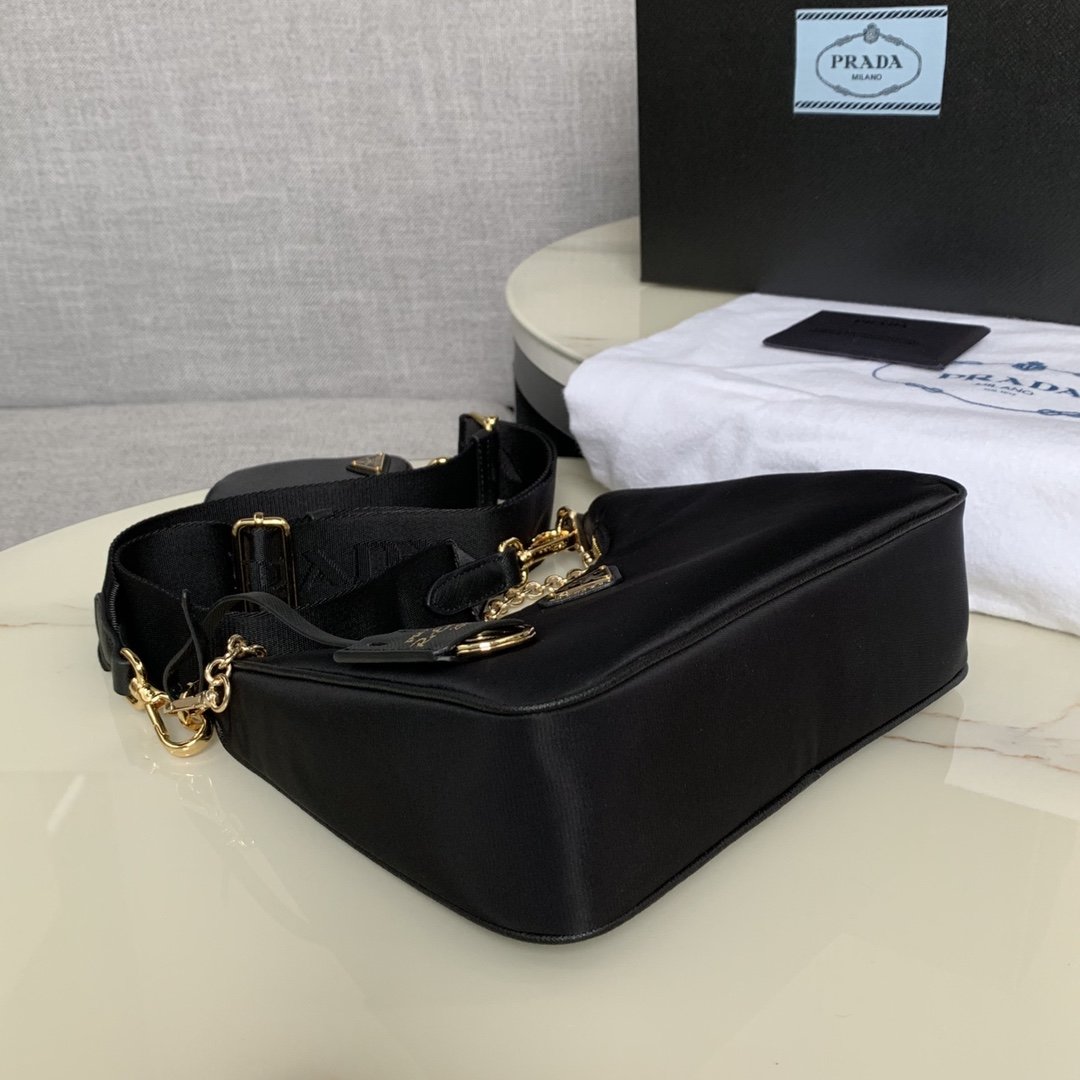 Pra*a Nylon Hobo Bag 22cm Gold Hardware