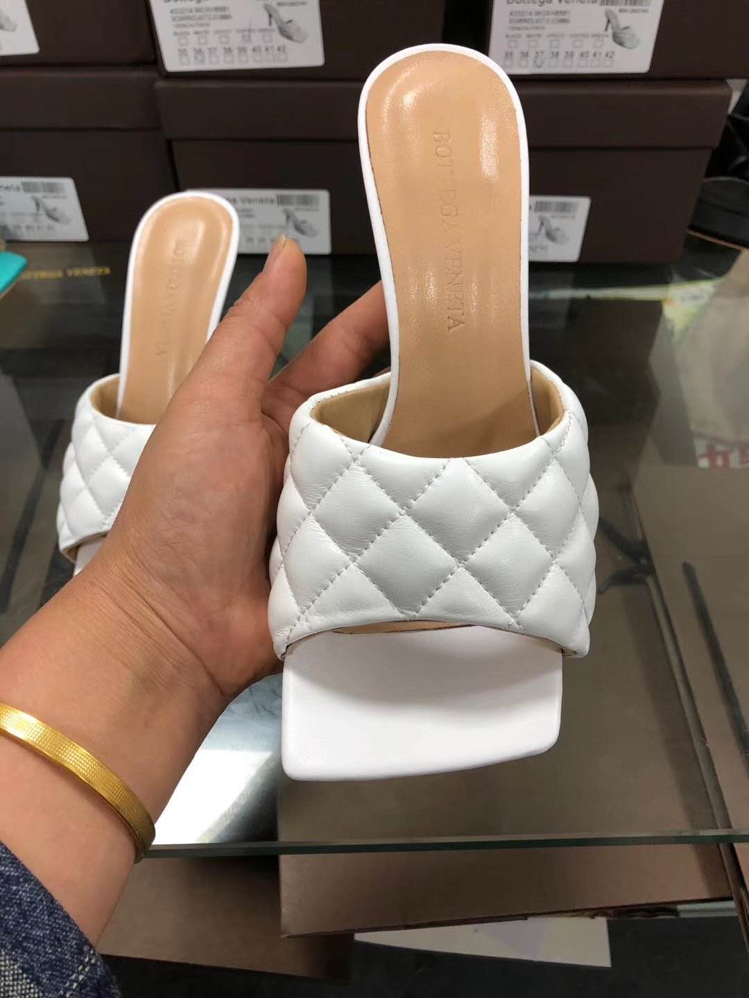 B0tt*ga Ven*ta Sandals