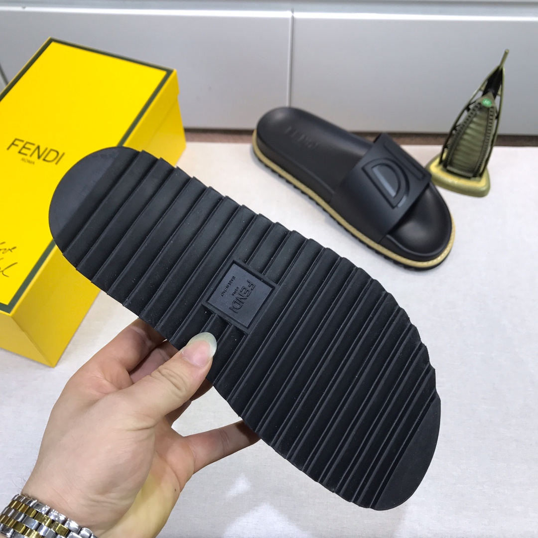 F**di Slipper