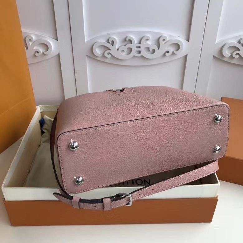 LV Capucines PM