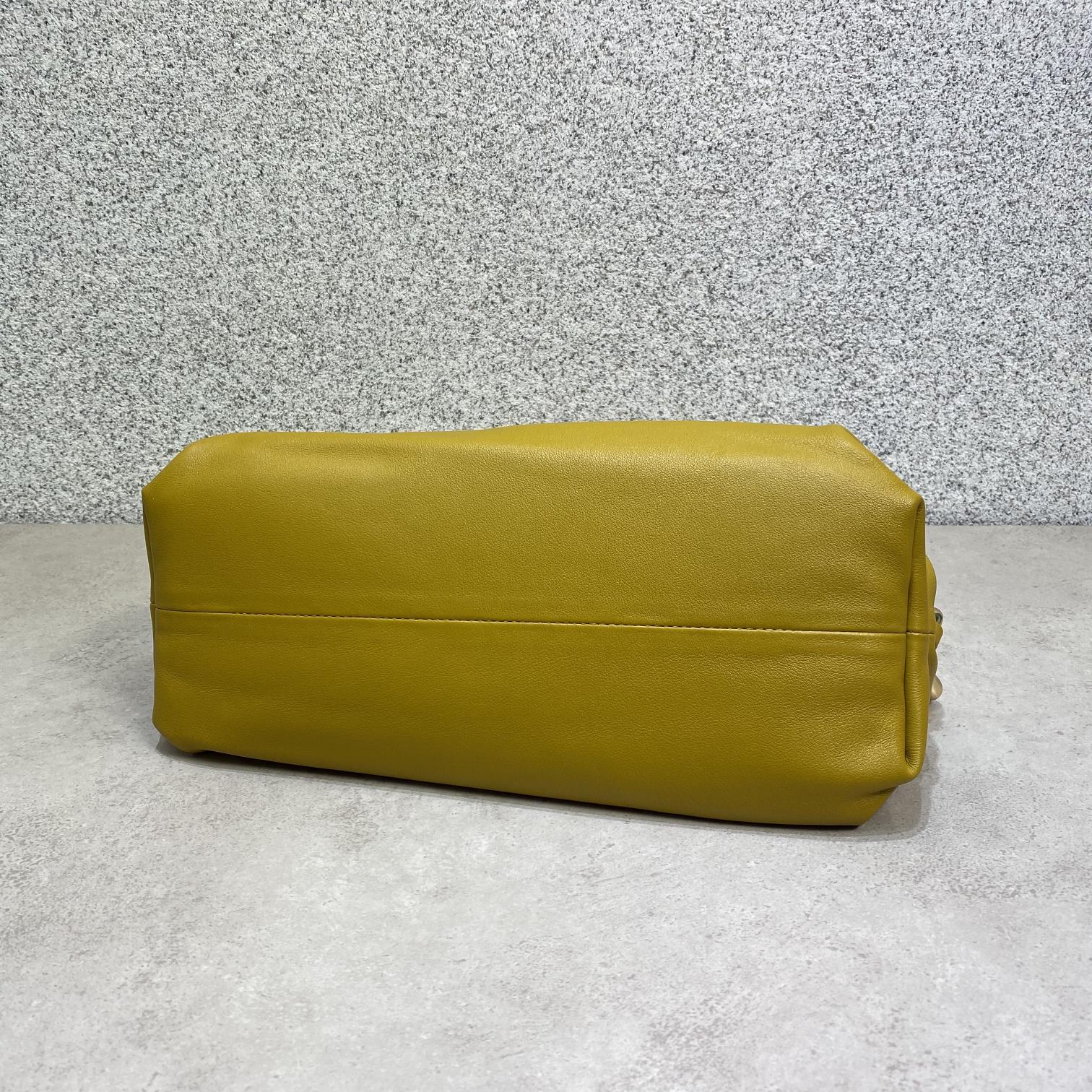 B0tt*ga Ven*ta The Chain Pouch 004