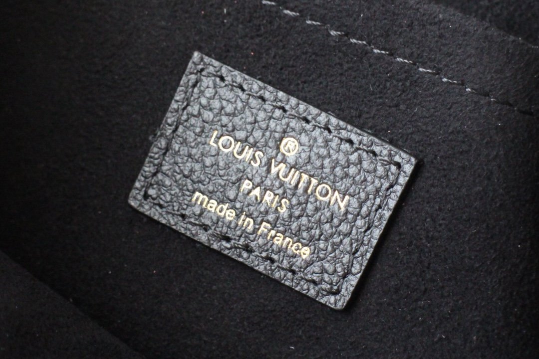 L0vis Vvtt0n Daily Pouch 003